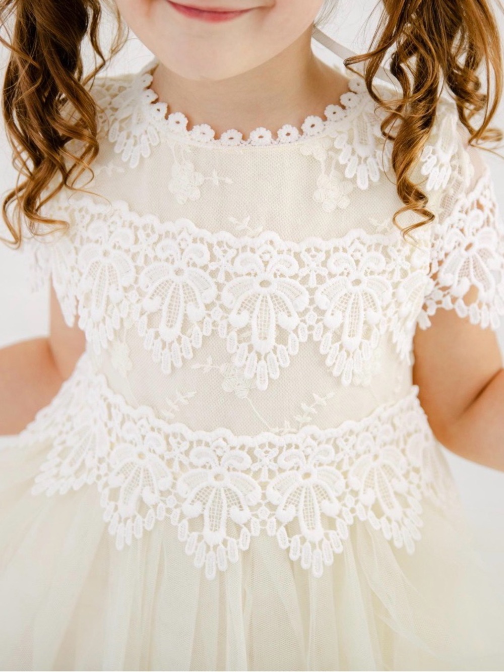 Girls White Lace Tulle Dress - Elegant Floral Appliqué
